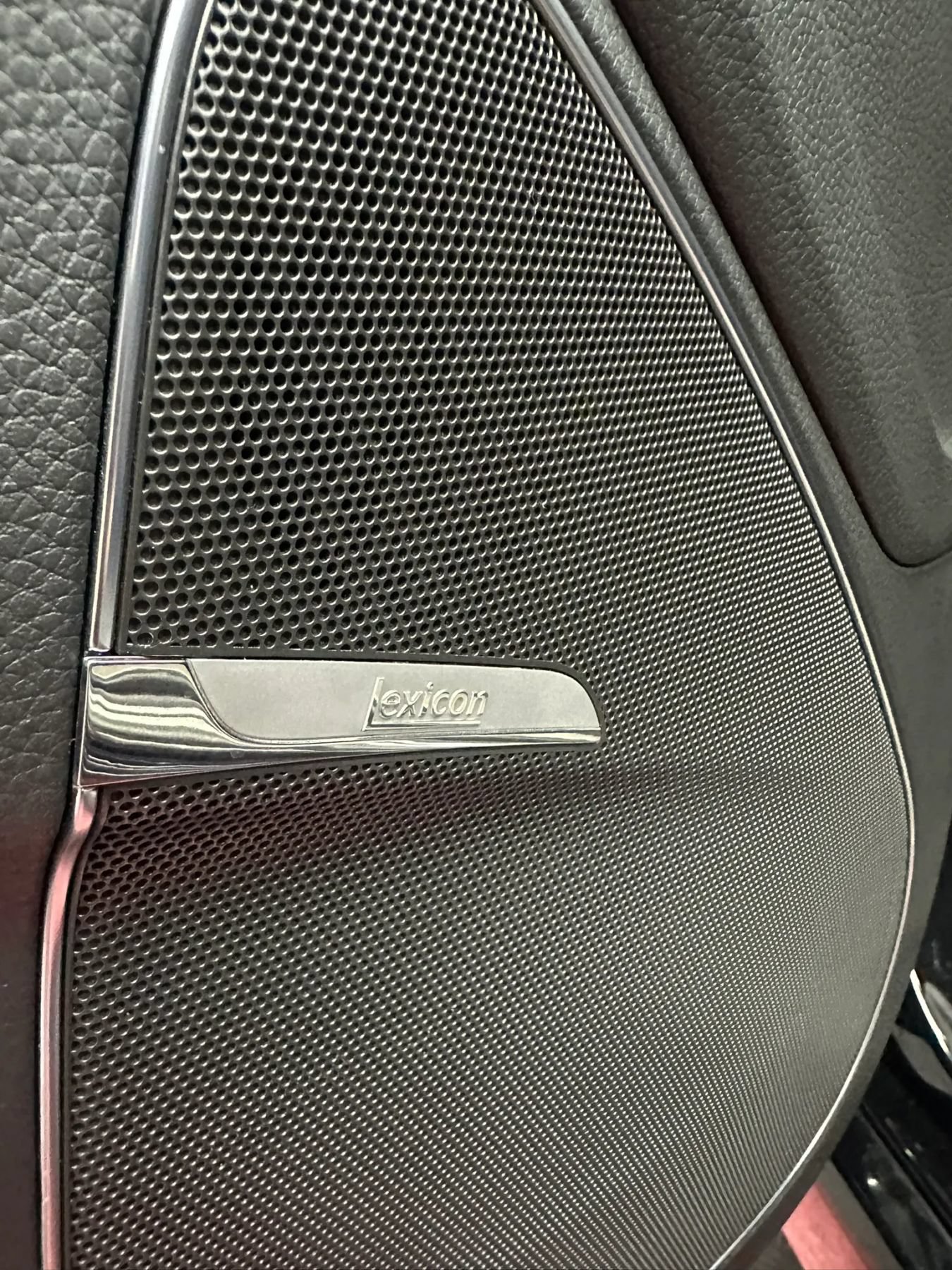Used 2015 Hyundai Equus Signature RWD image 11