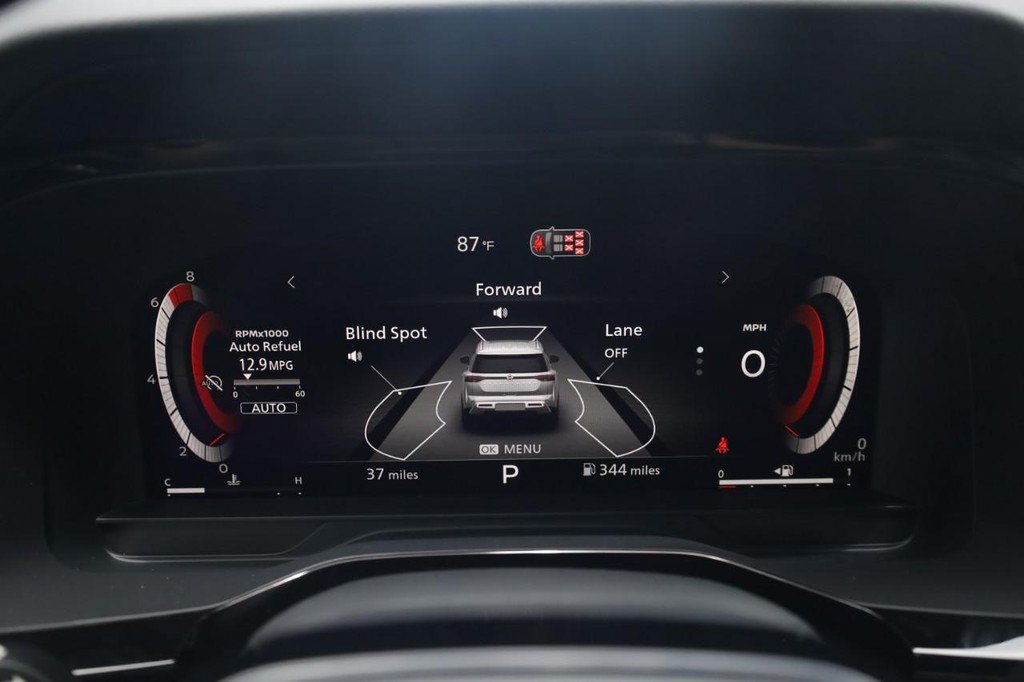 New 2026 Nissan Pathfinder Platinum AWD/4WD image 14
