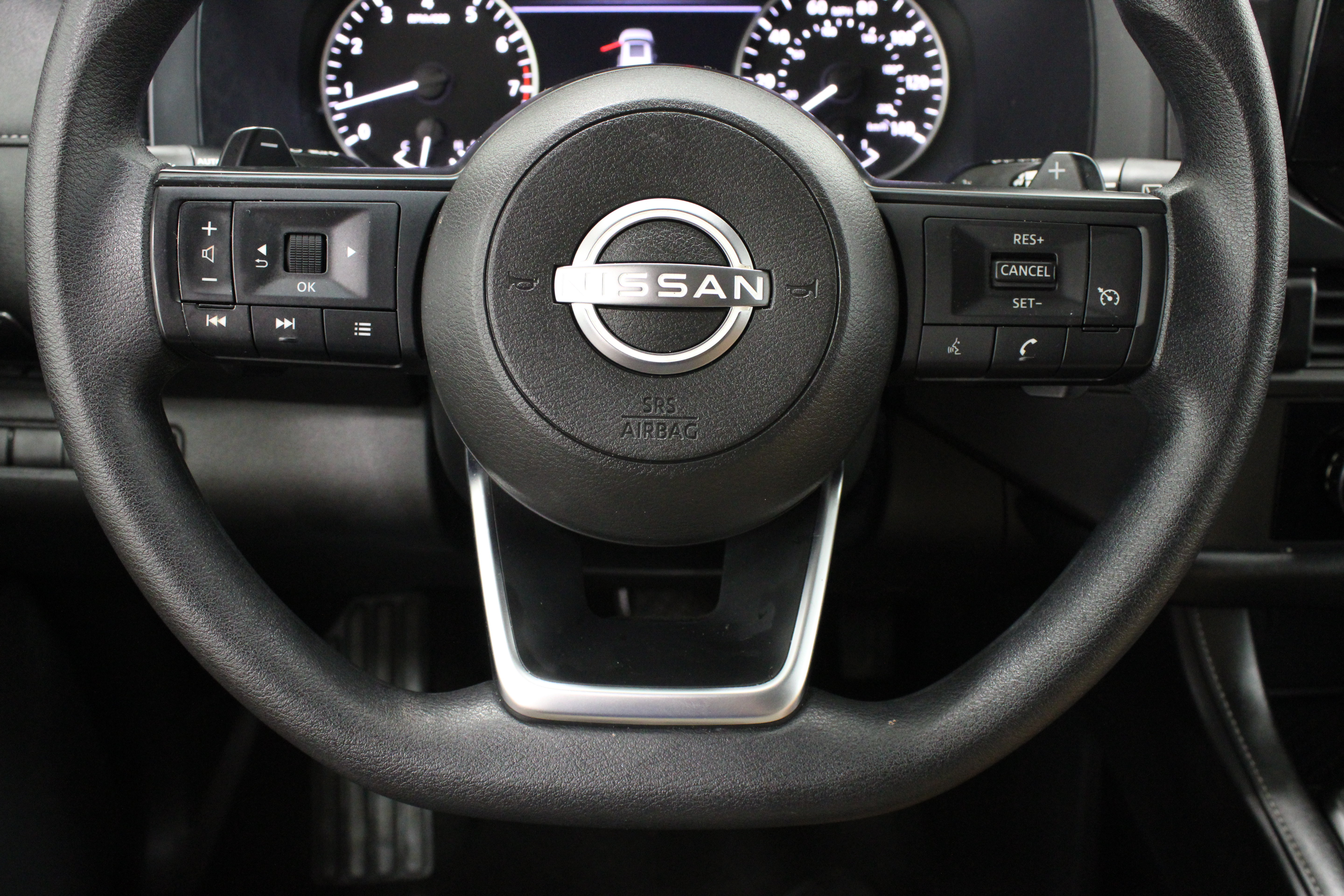 Used 2024 Nissan Pathfinder S FWD image 24