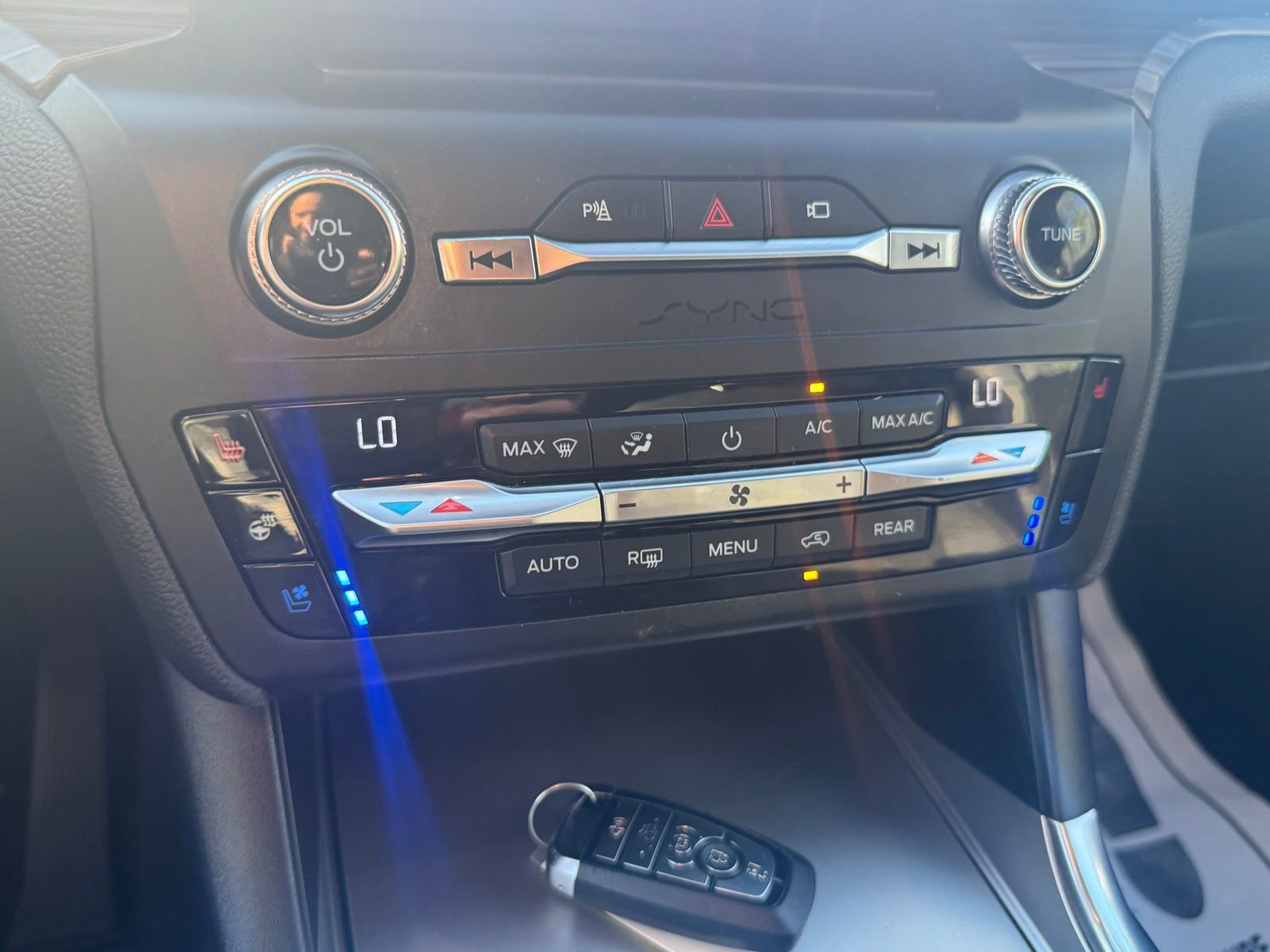 Used 2020 Ford Explorer Limited w/ Class III Trailer Tow Package image 22