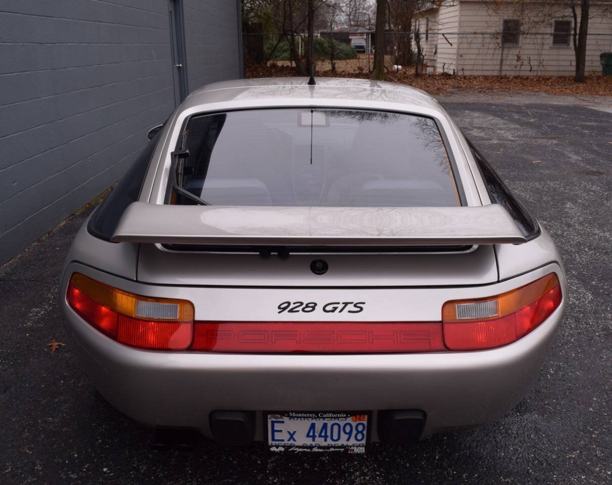 Used 1993 Porsche 928 GTS RWD image 16