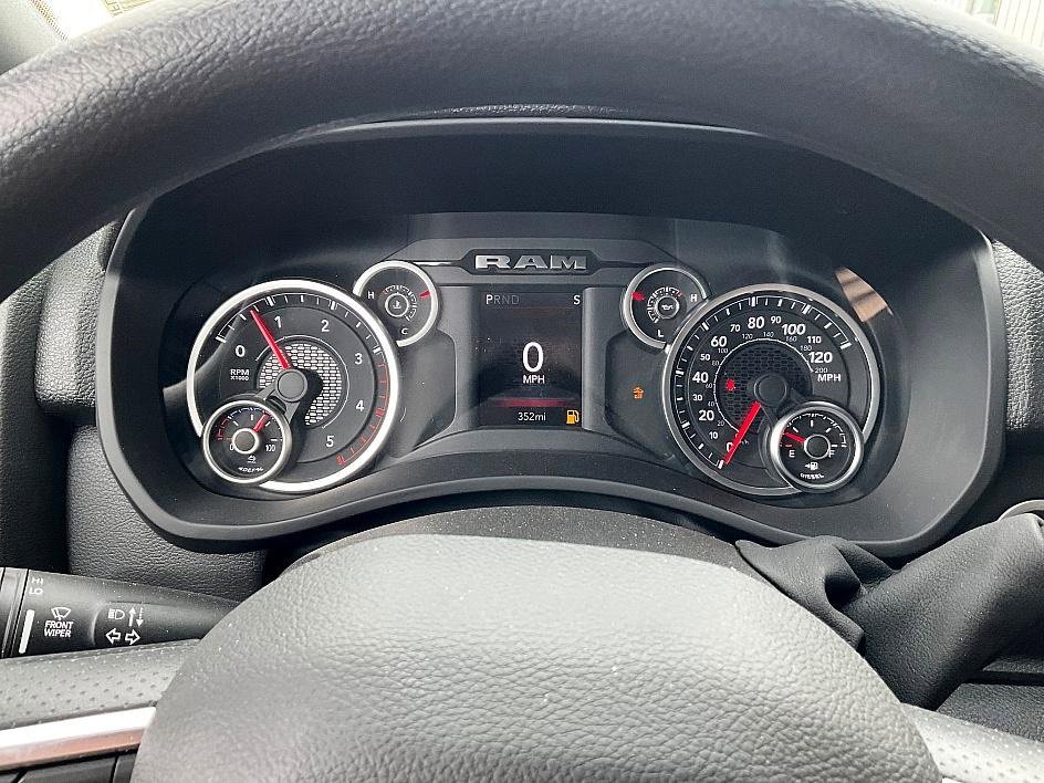 New 2026 RAM 5500 4x4 Crew Cab image 22