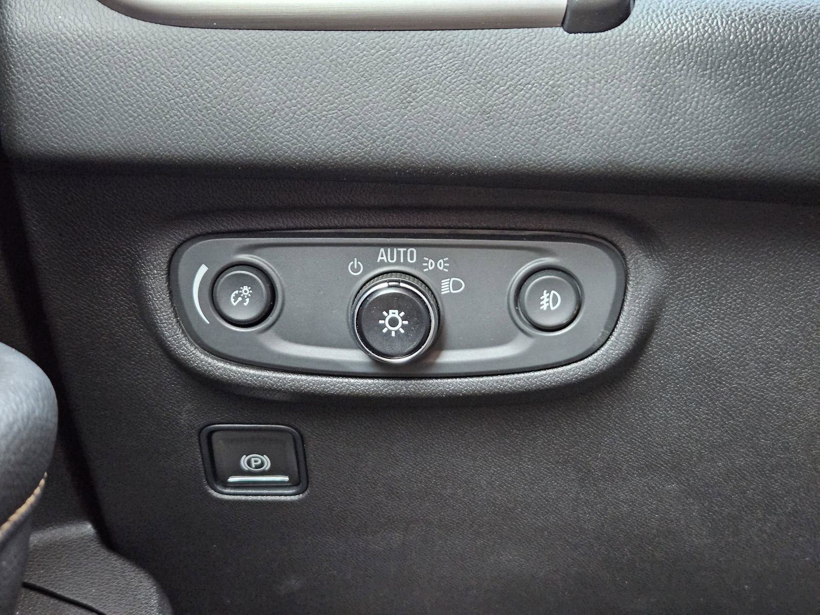 Certified 2023 GMC Terrain AT4 image 26