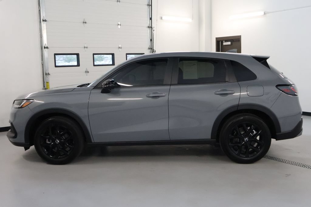 Used 2025 Honda HR-V Sport image 4