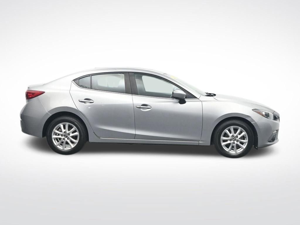 Used 2015 MAZDA MAZDA3 i Touring w/ Technology Package FWD image 4