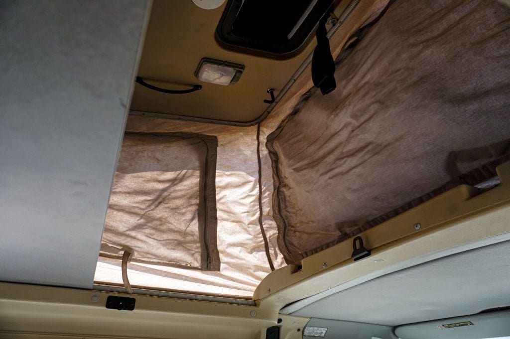 Used 2000 Volkswagen Eurovan Camper FWD image 36