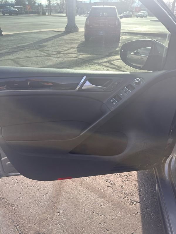Used 2013 Volkswagen Golf 4-Door image 12