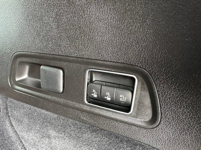 Used 2023 Mercedes-Benz GLS 450 4MATIC image 37