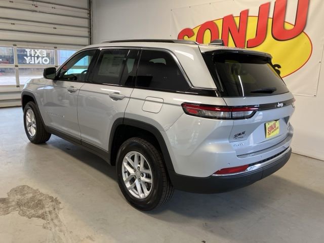 Used 2025 Jeep Grand Cherokee Laredo X w/ Luxury Tech Group I image 6