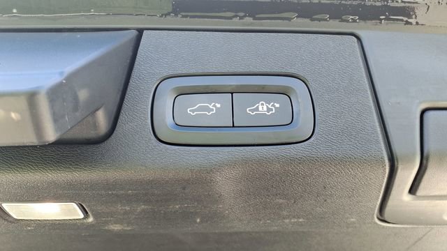 Used 2020 Volvo XC60 T5 Inscription image 11