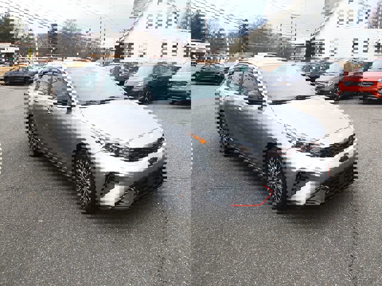 Used 2022 Kia Forte GT-Line w/ GT-Line Premium Package image 2