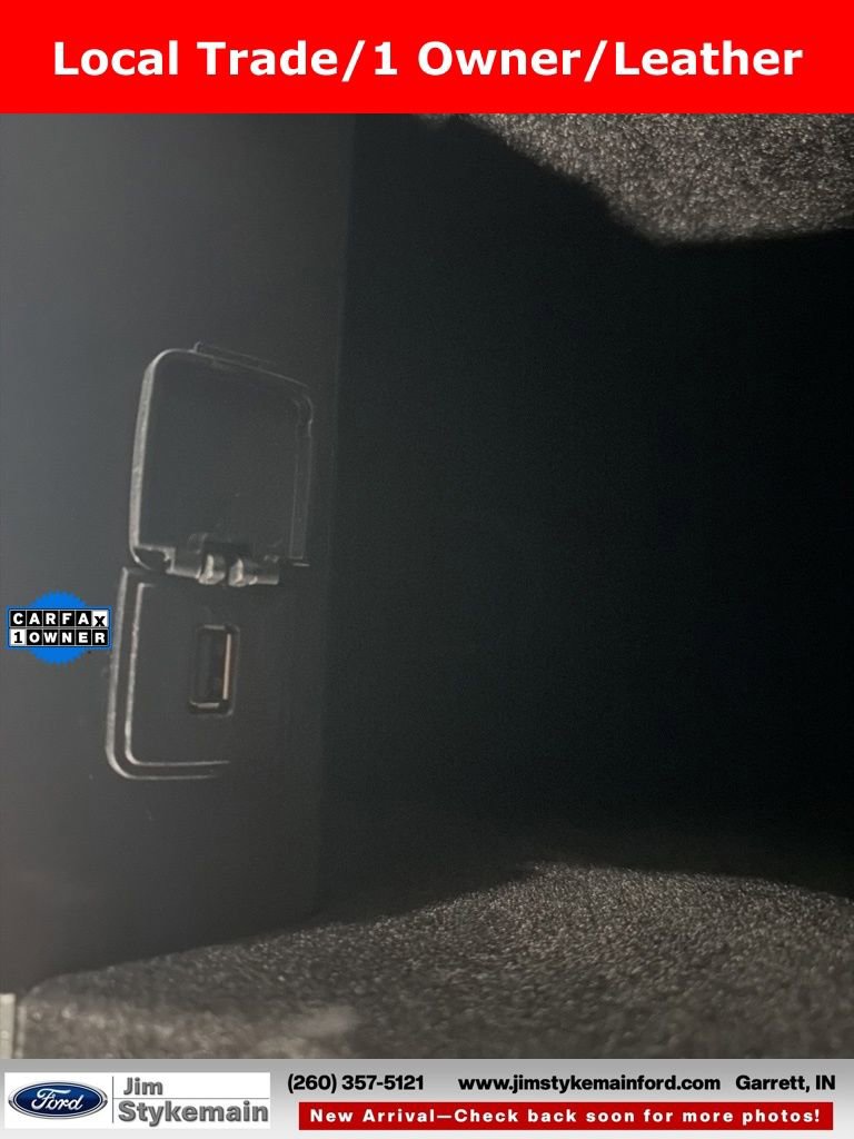 Used 2017 Ford Explorer XLT w/ Equipment Group 202A image 25