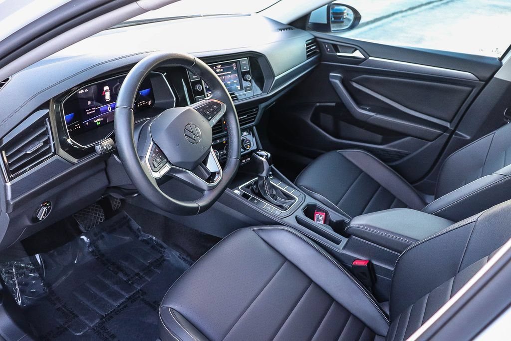 Used 2023 Volkswagen Jetta SE FWD image 22