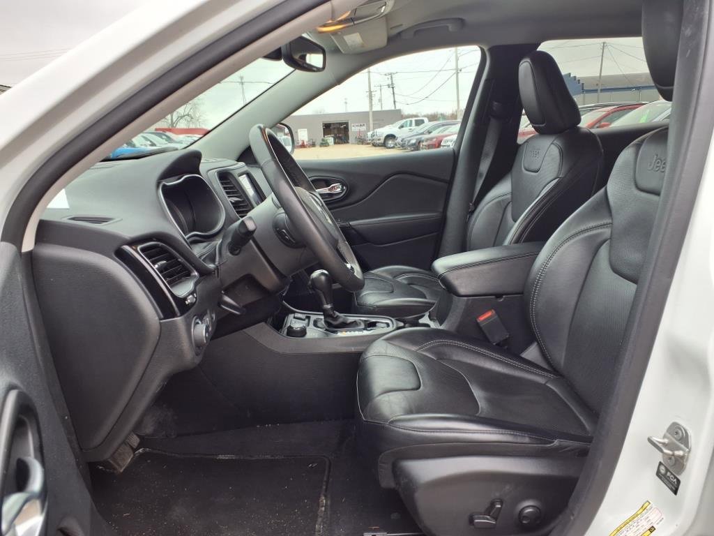 Used 2023 Jeep Cherokee Altitude Lux image 4