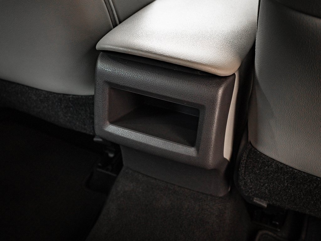 Used 2018 Toyota Camry SE image 34