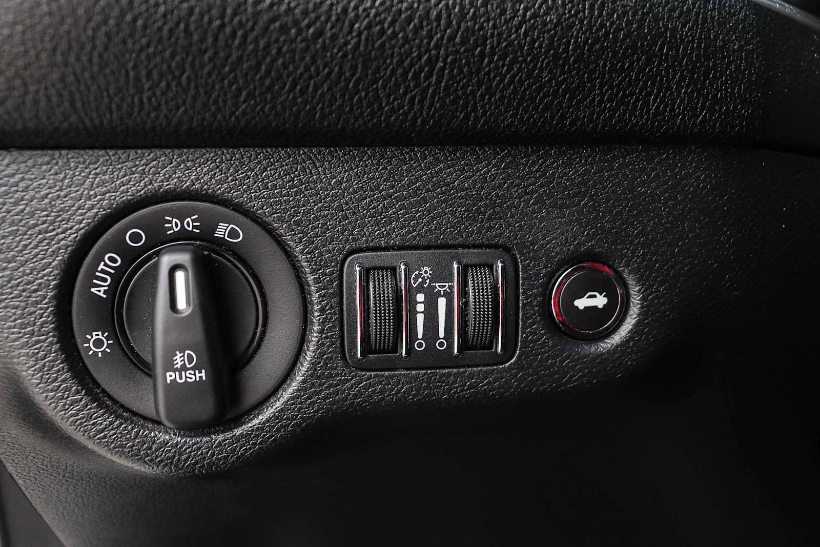 Used 2017 Dodge Challenger SXT w/ Blacktop Package image 31