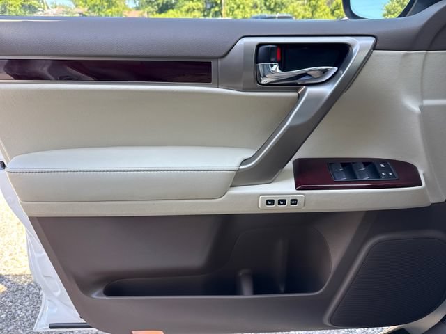 Used 2018 Lexus GX 460 Premium w/ Premium Package AWD/4WD image 22