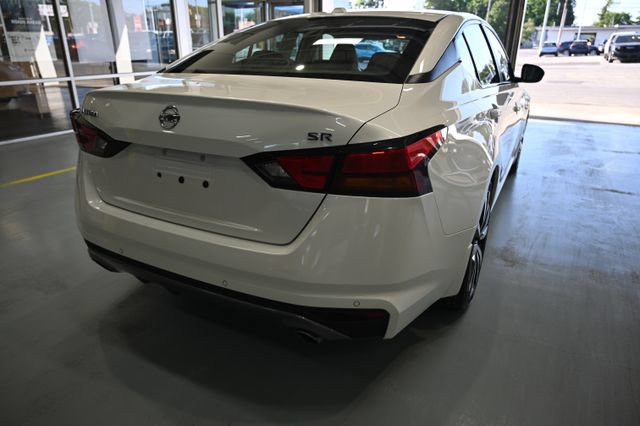 Used 2020 Nissan Altima 2.5 SR FWD image 5