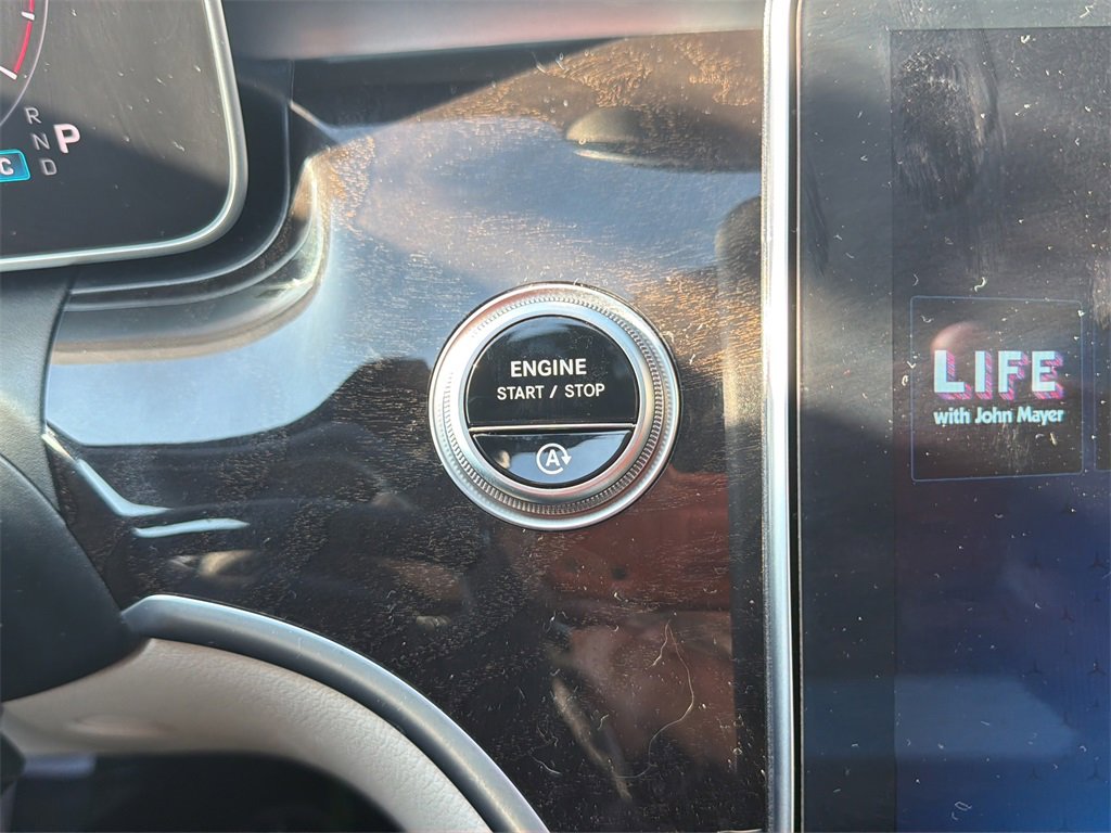 Certified 2025 Mercedes-Benz C 300 4MATIC Sedan image 12