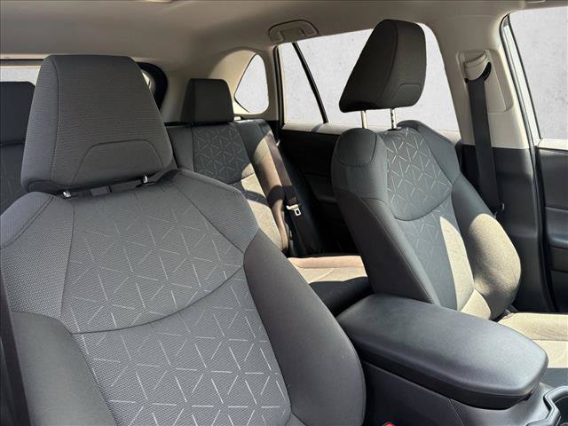 Certified 2025 Toyota RAV4 XLE AWD/4WD image 28