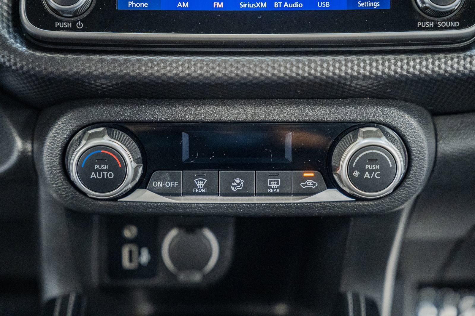 Used 2019 Nissan Kicks SV image 19