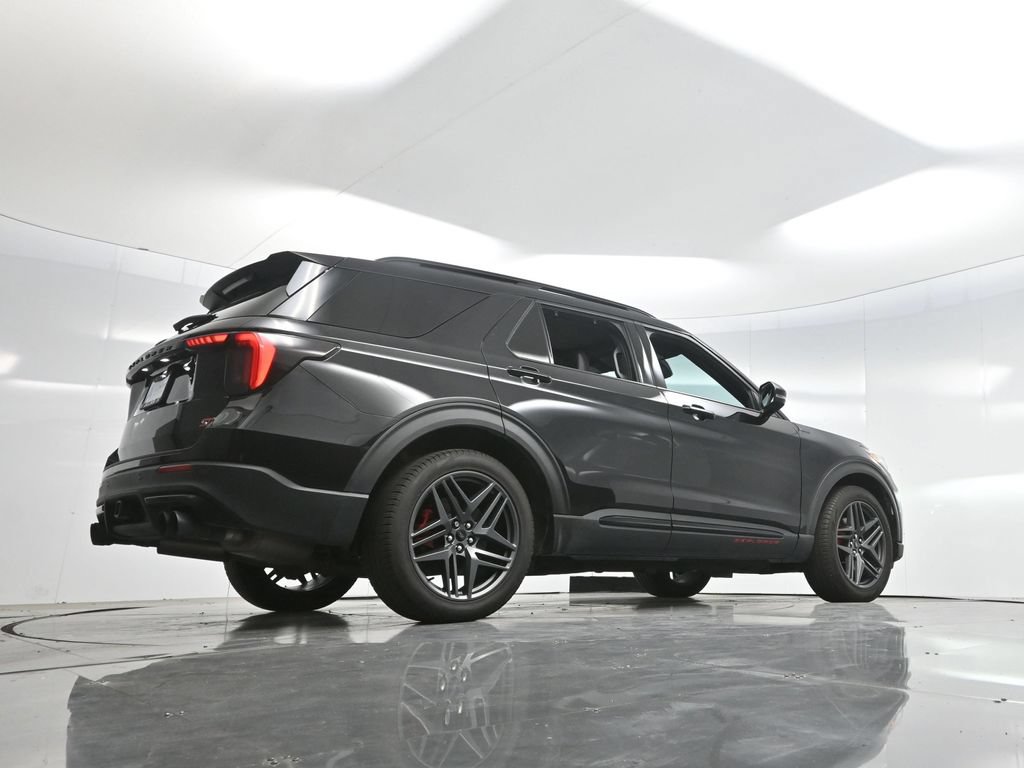 Used 2025 Ford Explorer ST AWD/4WD image 60