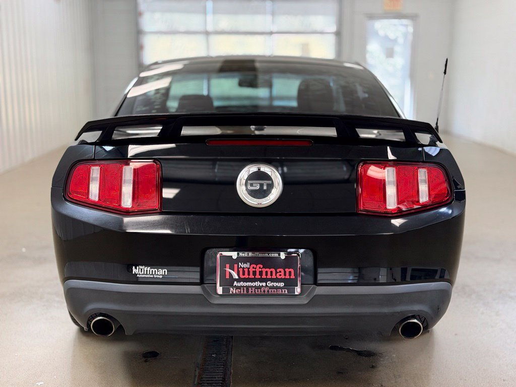Used 2010 Ford Mustang GT RWD image 7