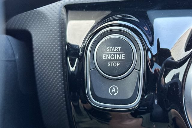 Used 2025 Mercedes-Benz CLA 250 image 24