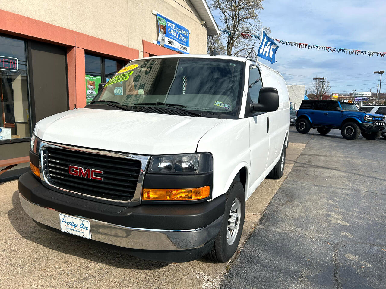 Used 2022 GMC Savana 2500 G2500 Cargo w/ Driver Convenience Package image 8
