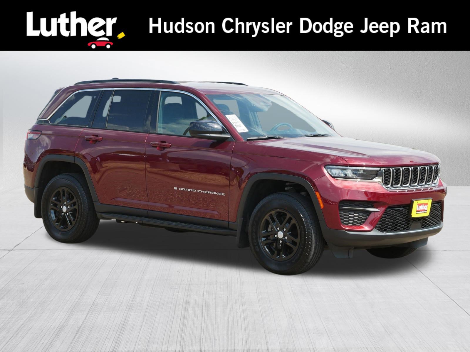 Used 2025 Jeep Grand Cherokee Laredo w/ Luxury Tech Group I