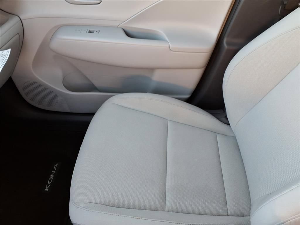 Used 2024 Hyundai Kona SEL w/ Convenience Package image 28