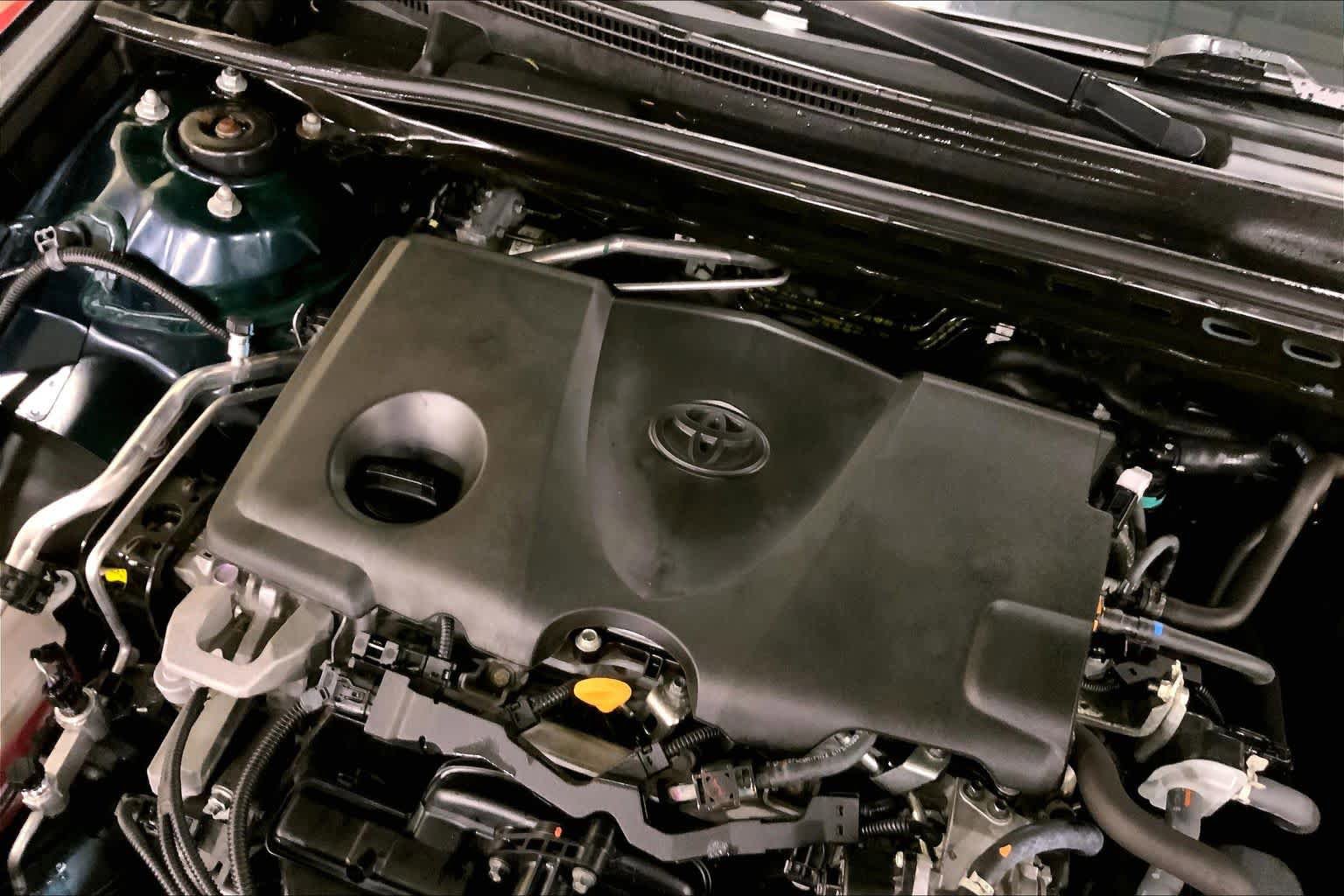 Used 2021 Toyota Camry SE w/ Cold Weather Package FWD image 33