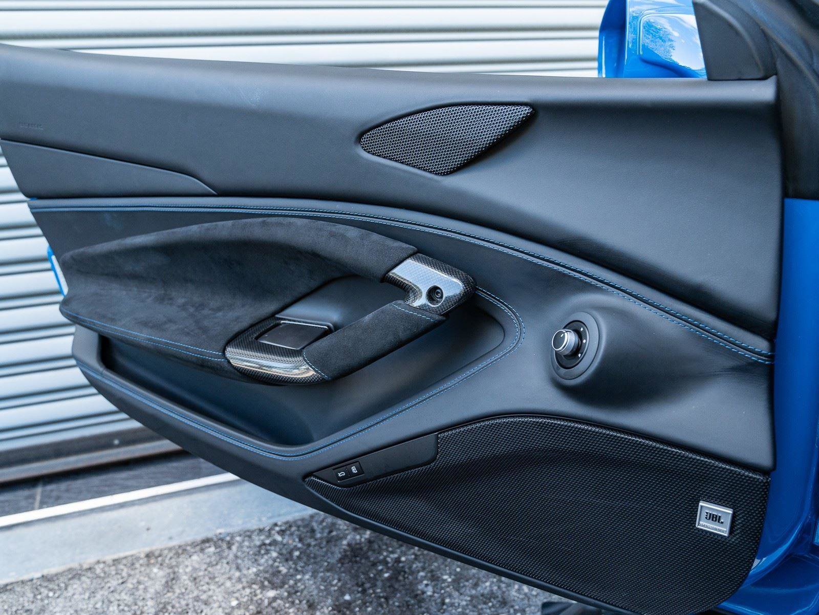 Used 2021 Ferrari F8 Tributo image 26