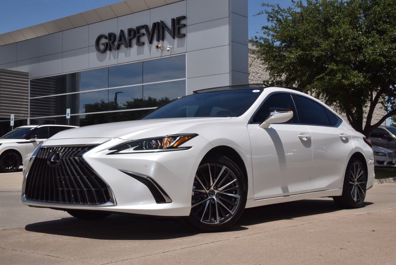Used 2023 Lexus ES 350 w/ Premium Package FWD image 2