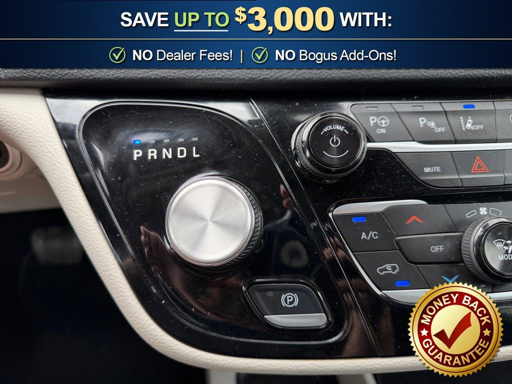 Used 2024 Chrysler Pacifica Touring-L image 20