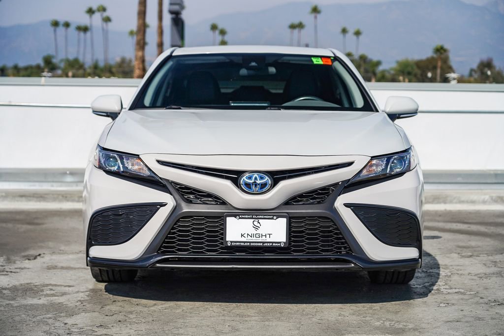 Used 2023 Toyota Camry SE image 5