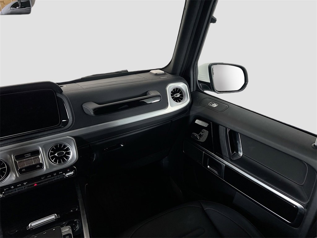 Used 2025 Mercedes-Benz G 550 image 26