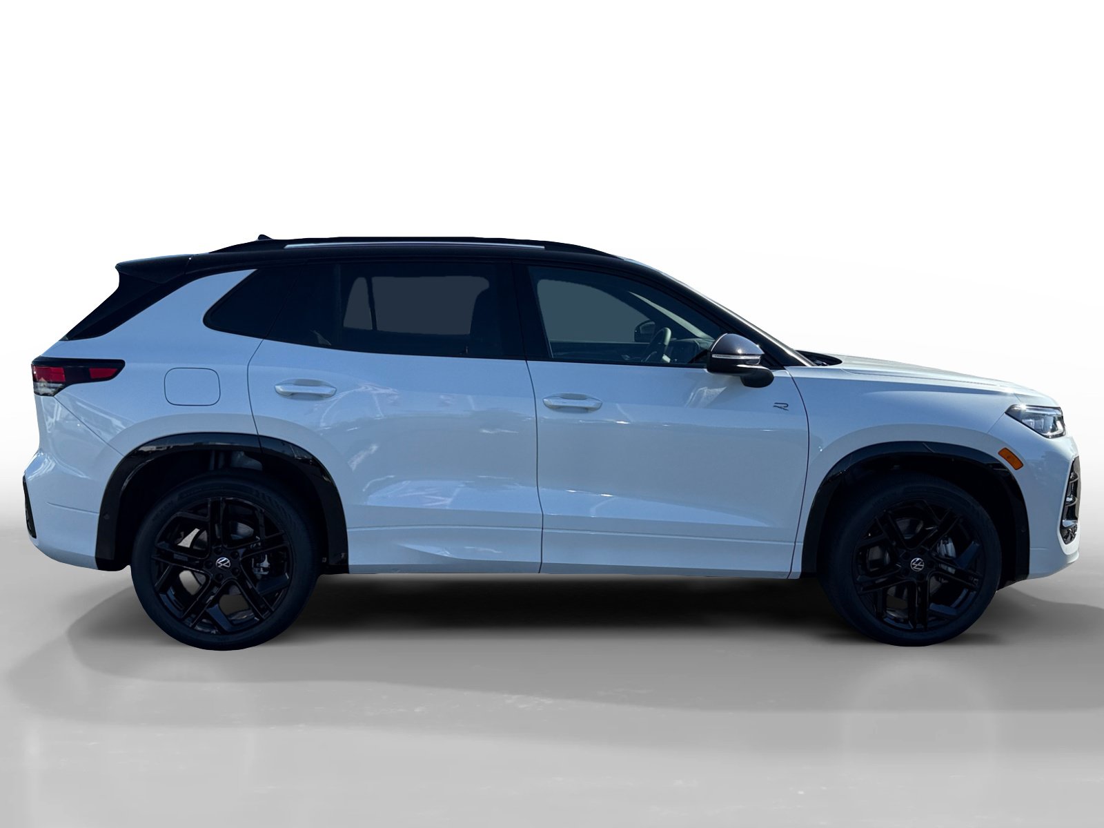 New 2026 Volkswagen Tiguan SE R-Line AWD/4WD image 6