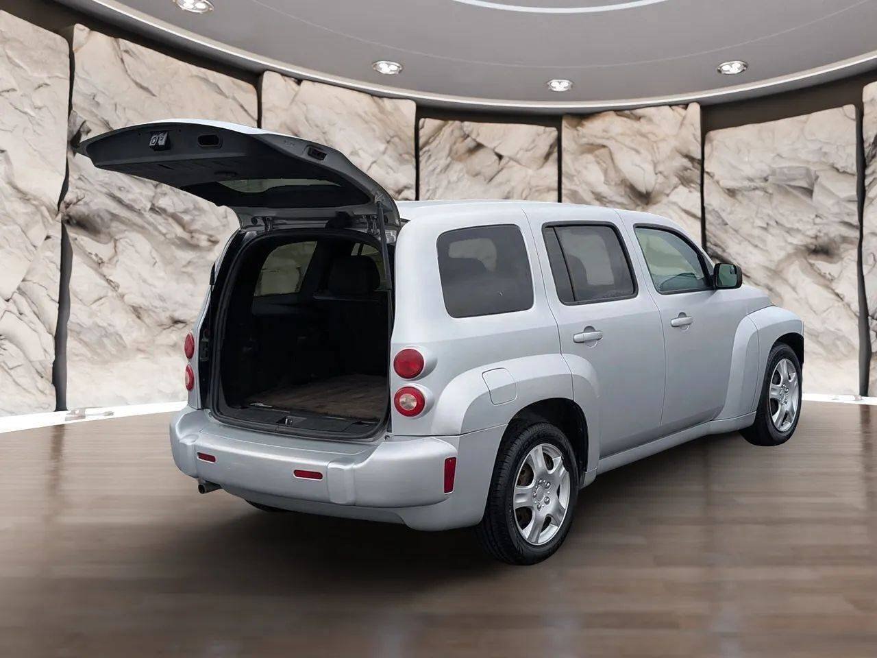 Used 2011 Chevrolet HHR LS FWD image 21