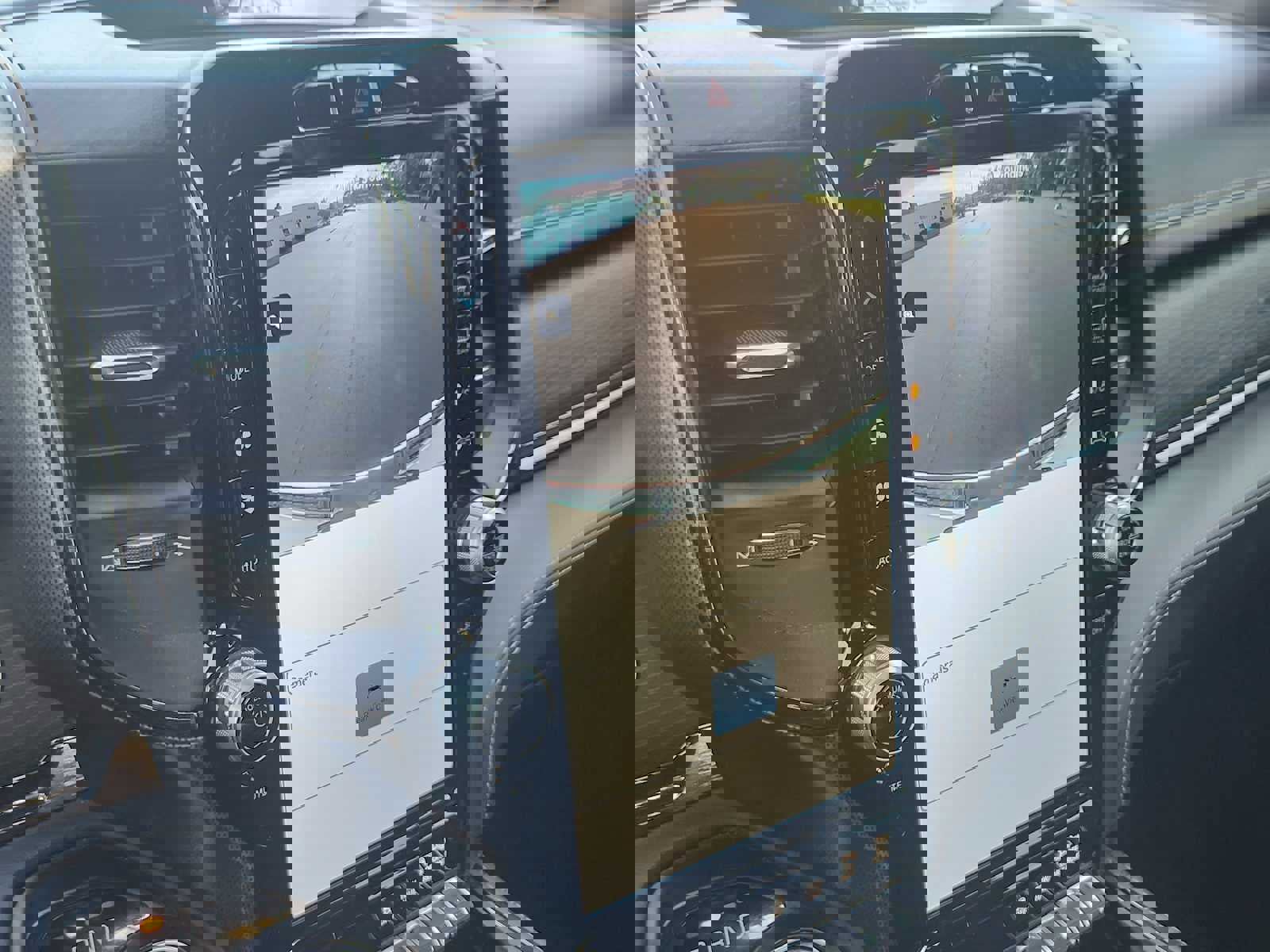 Used 2022 RAM 1500 Limited w/ Body-Colour Bumper Group image 21