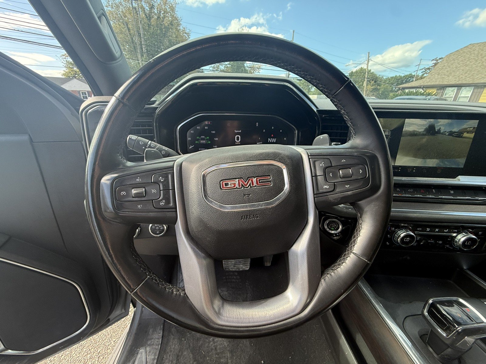 Used 2024 GMC Sierra 1500 SLT w/ SLT Premium Plus Package AWD/4WD image 18