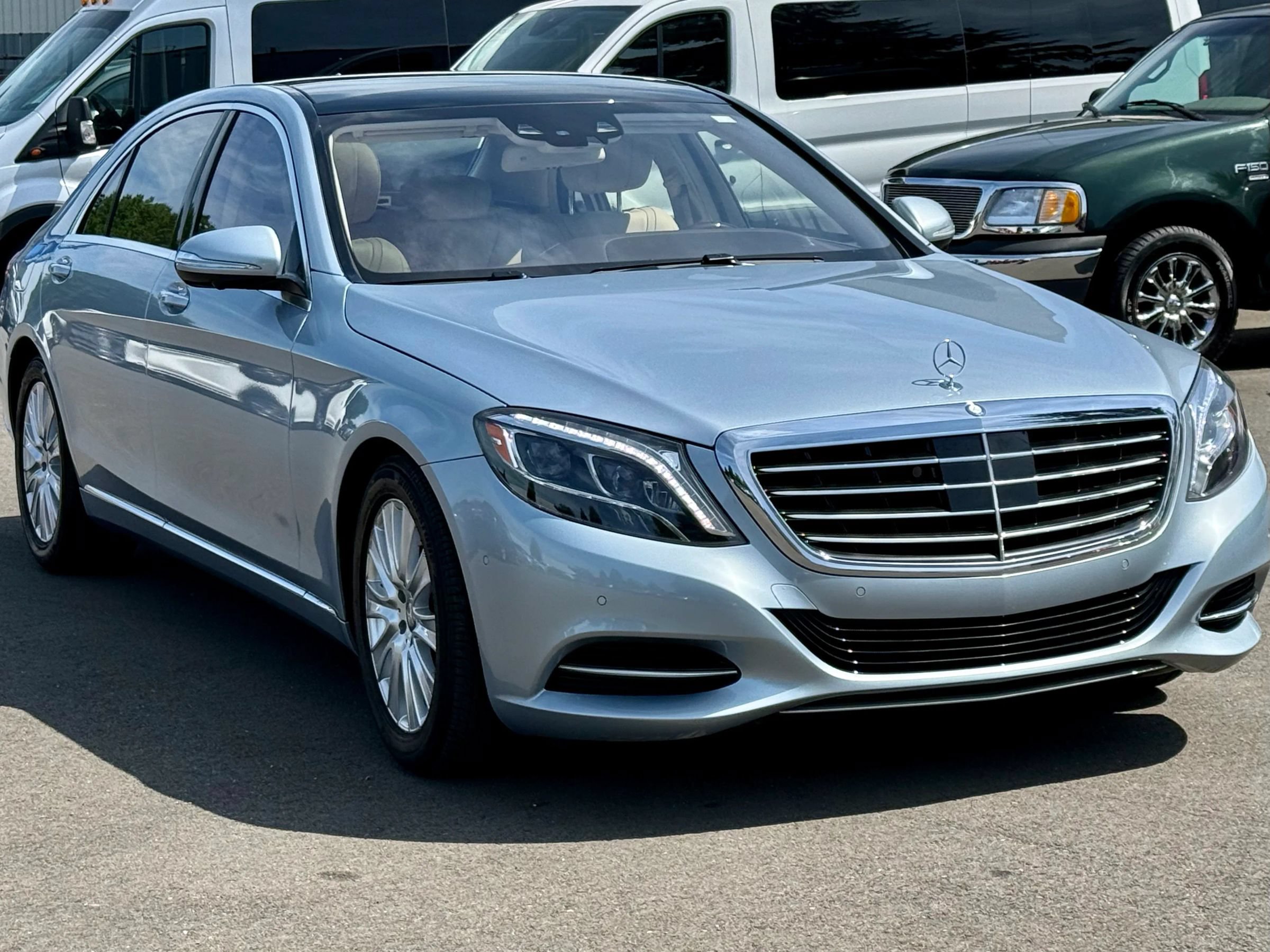 Used 2015 Mercedes-Benz S 550 4MATIC Sedan image 2