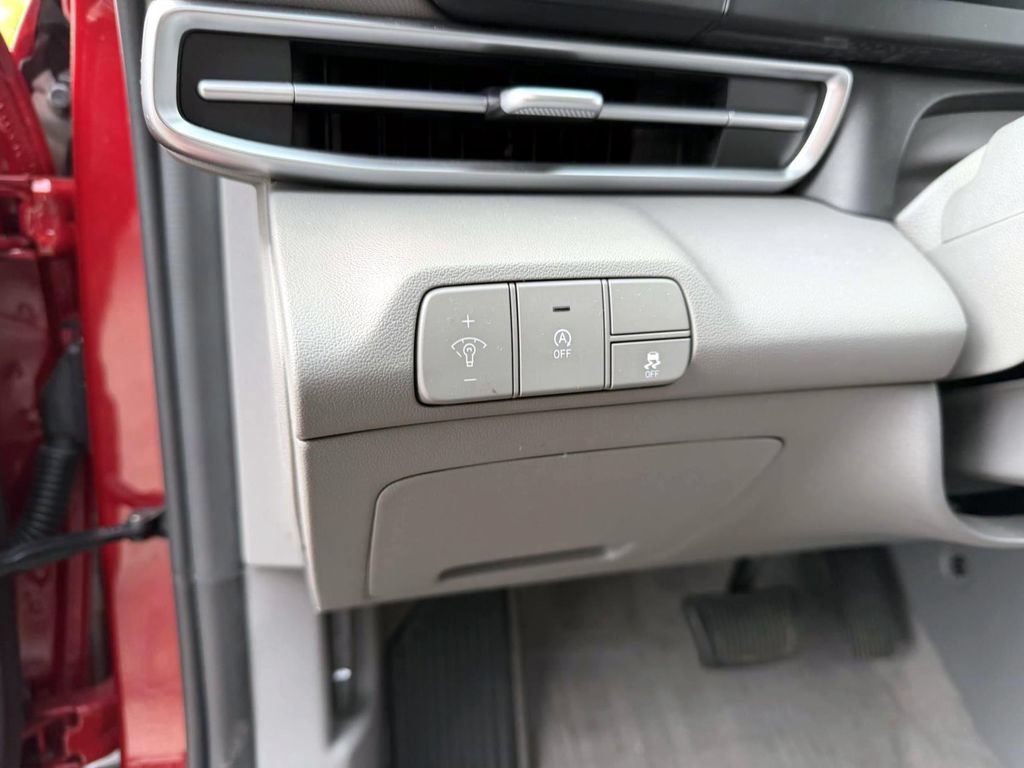Used 2024 Hyundai Elantra SE FWD image 22