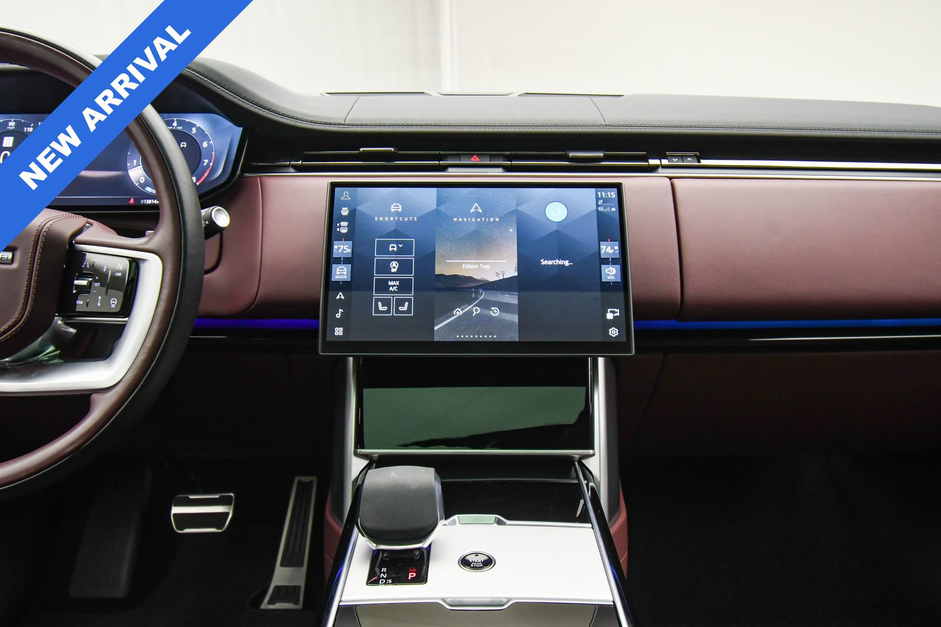 Used 2025 Land Rover Range Rover SE image 40