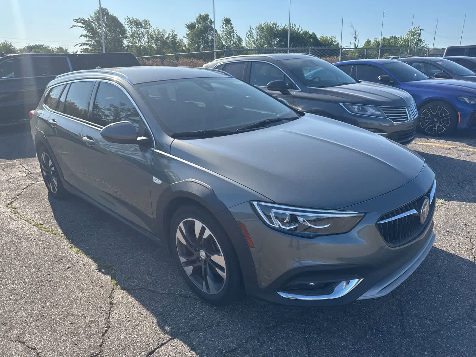 Used 2019 Buick Regal Essence w/ Driver Confidence Package I AWD/4WD image 6