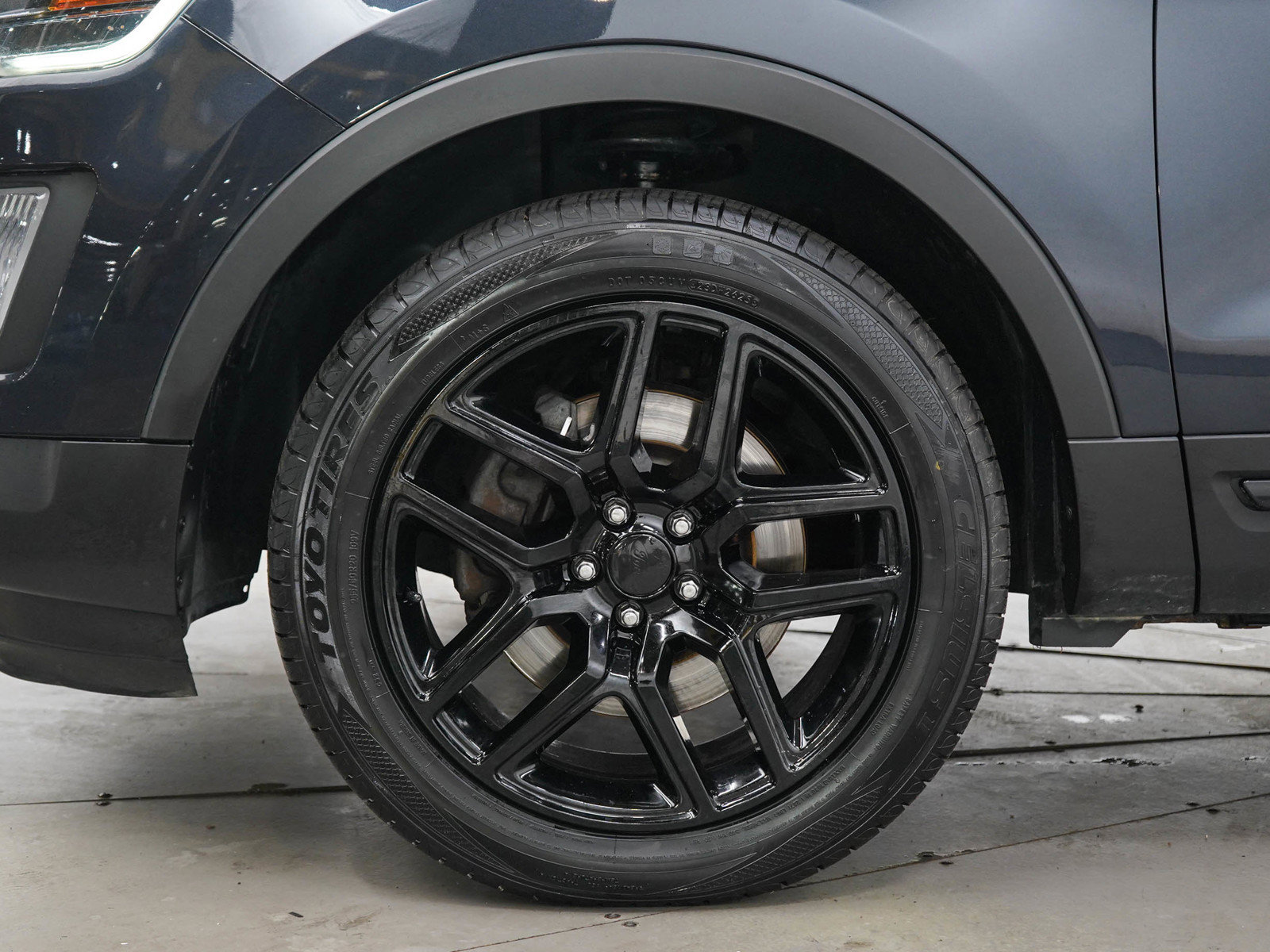 Used 2017 Ford Explorer Sport w/ Equipment Group 401A AWD/4WD image 30