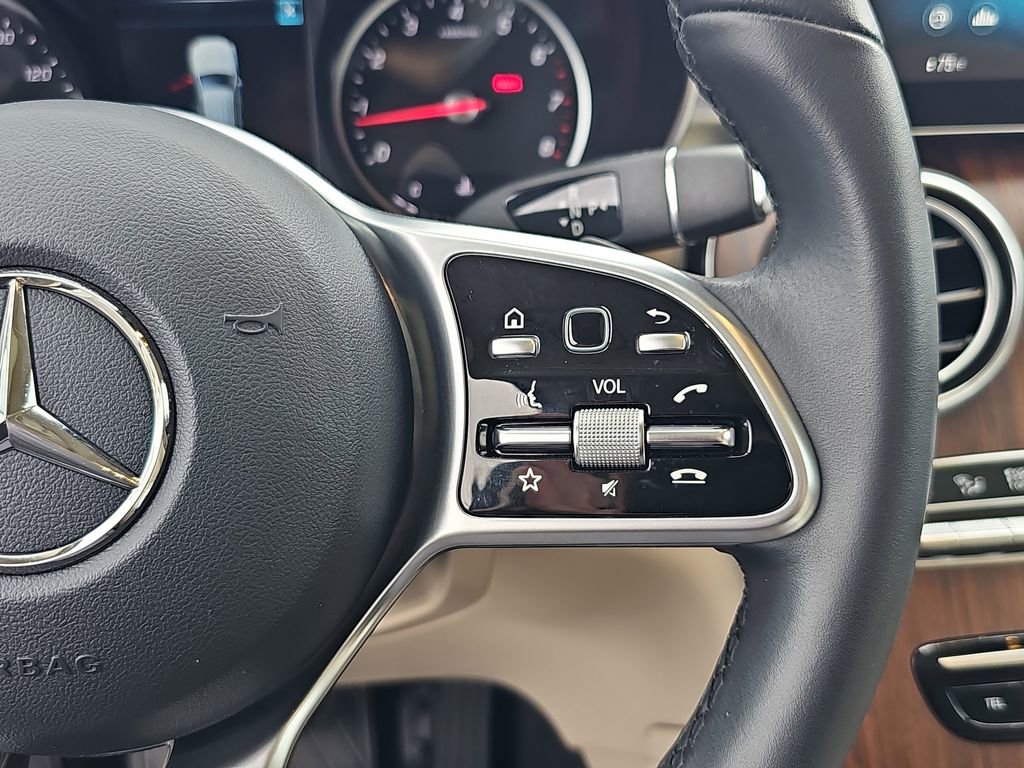 Used 2022 Mercedes-Benz GLC 300 4MATIC image 21