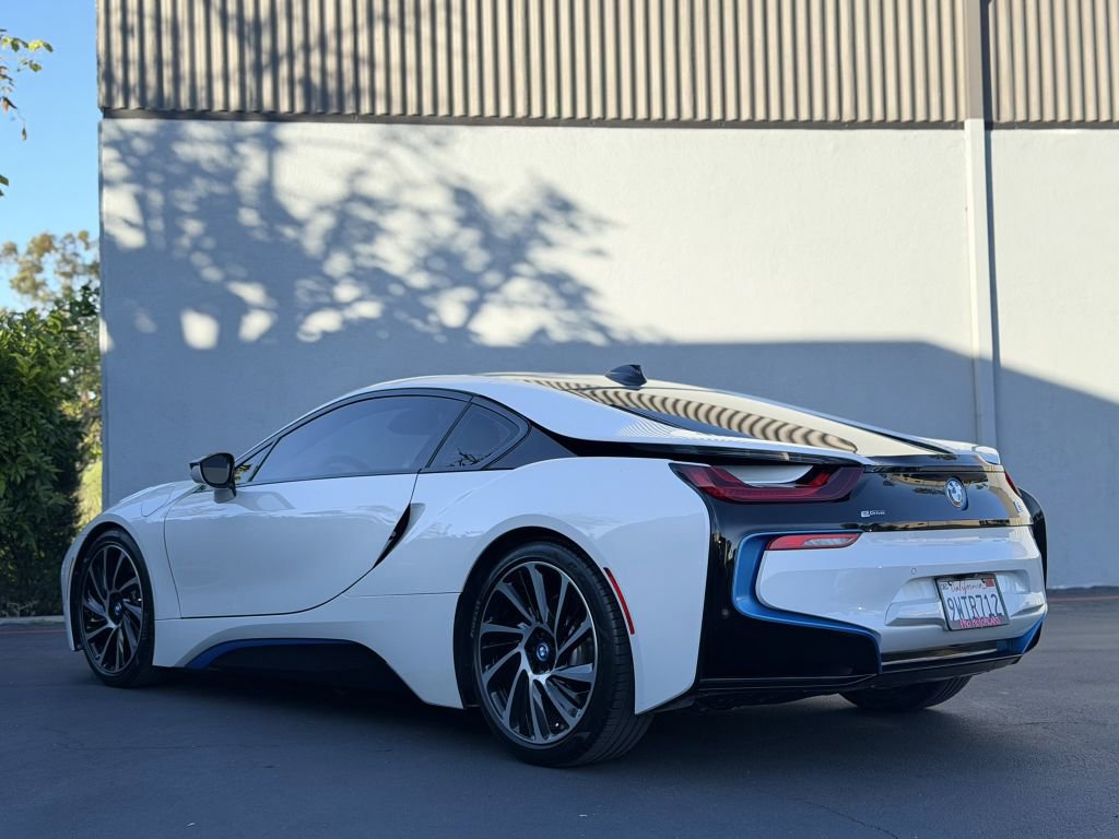 Used 2015 BMW i8 image 11