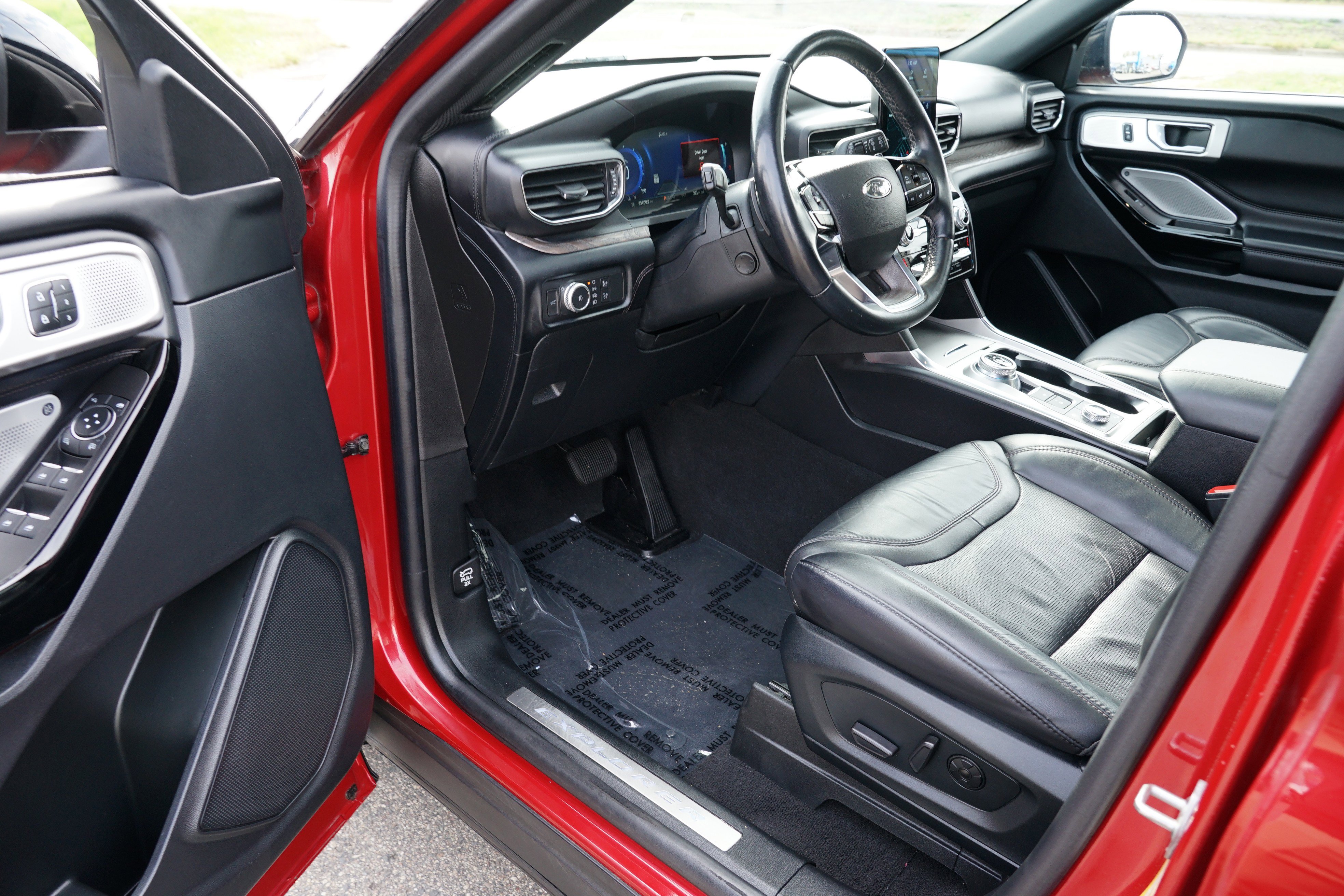 Used 2021 Ford Explorer Platinum w/ Equipment Group 601A image 15