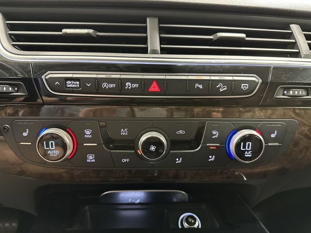 Used 2018 Audi Q7 3.0T Premium Plus w/ Premium Plus Package AWD/4WD image 39